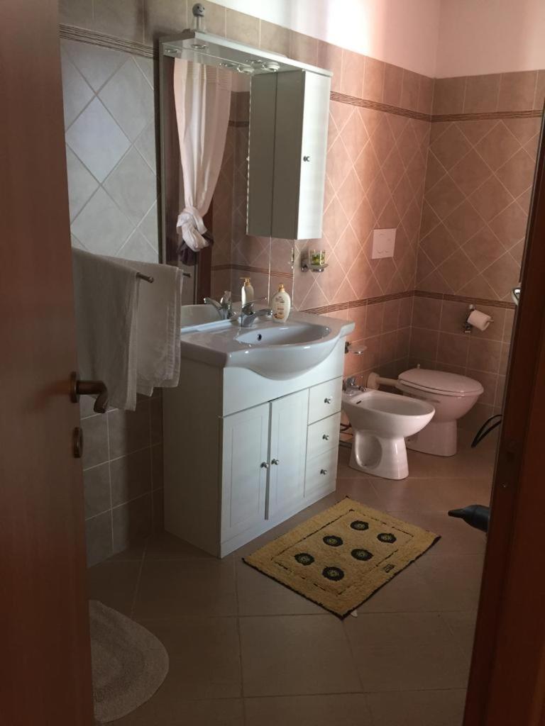 アッセミニ The Orange House Bed & Breakfast エクステリア 写真